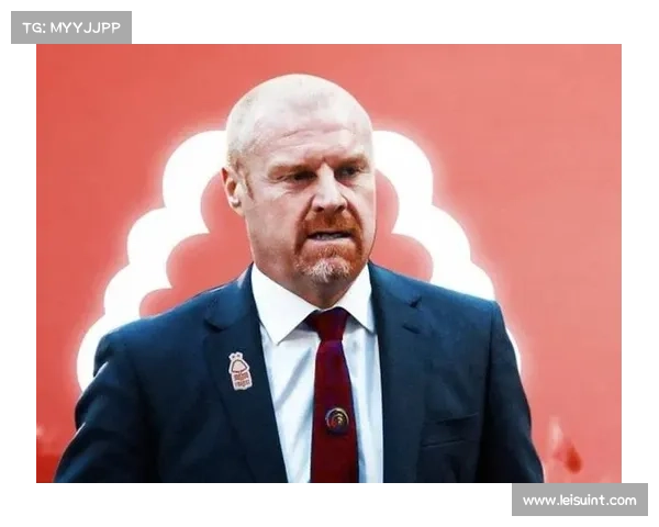 终场哨响,诺丁汉森林球员低头离场,俱乐部三小时即宣布换帅